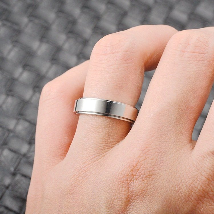 New explosive stainless steel rotatable ring, titanium steel couple ring, Japanese and Korean minimalist rotating ring