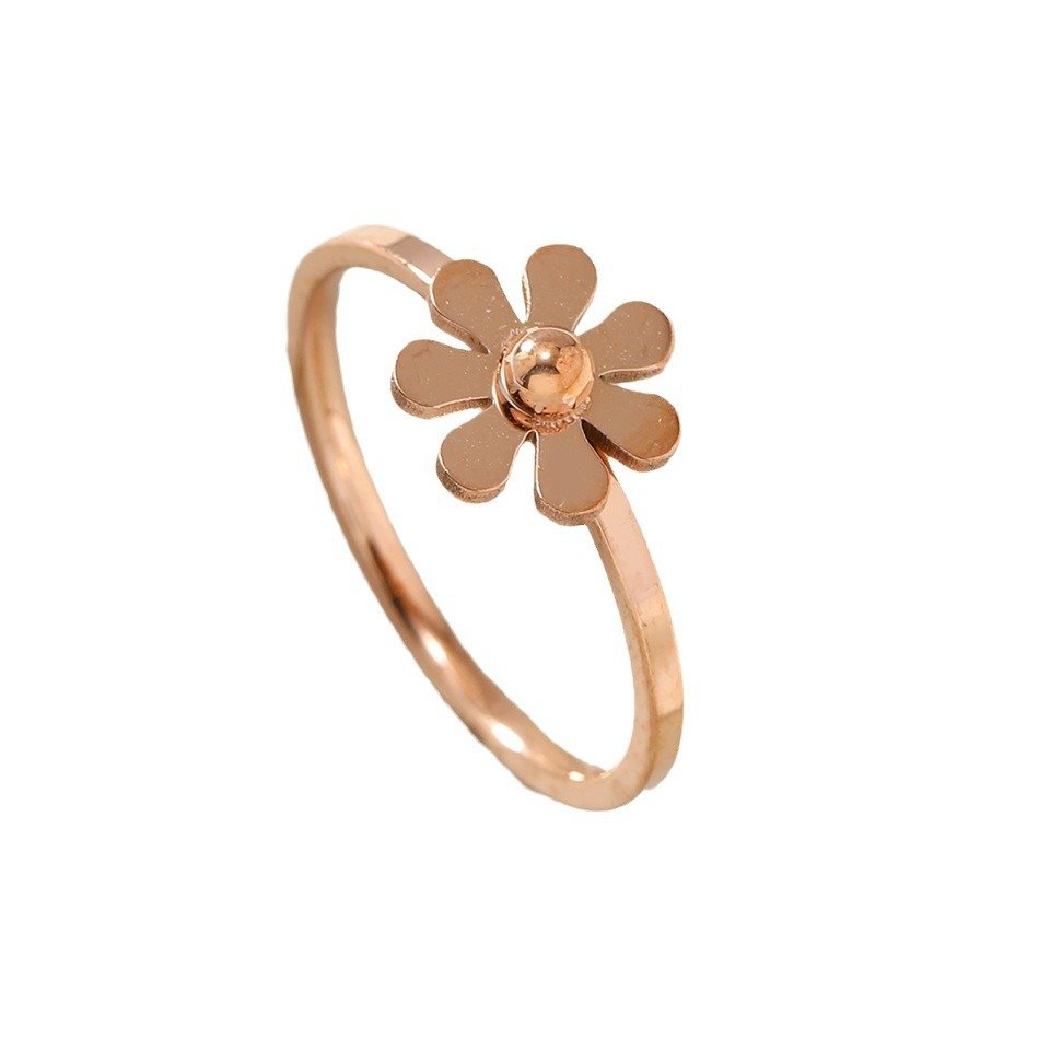 New fashionable titanium steel ring, niche welding plate, daisy flower, cool wind, index finger ring, stainless steel jewelry