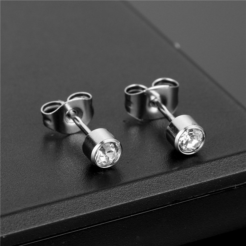 Simple and versatile stainless steel earrings, exquisite car cups, rhinestones, earrings, temperament, super sparkling ear accessories