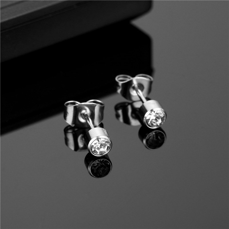 Simple and versatile stainless steel earrings, exquisite car cups, rhinestones, earrings, temperament, super sparkling ear accessories