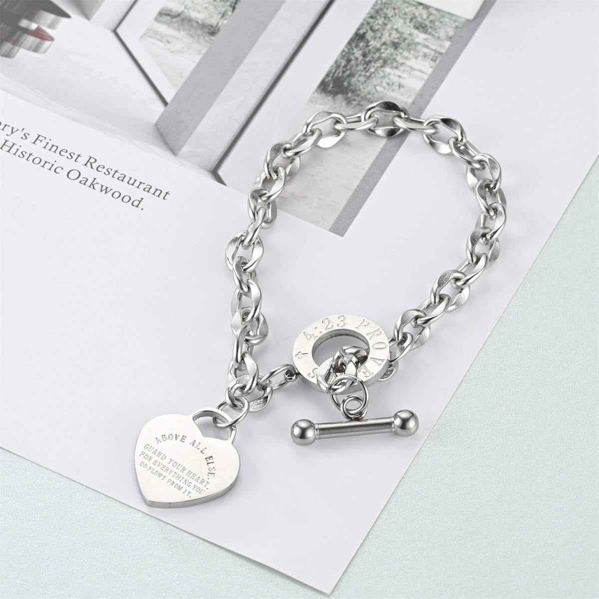 Spot European and American Ins style stainless steel peach heart heart-shaped bracelet with niche design and versatile OT buckle titanium steel bracelet for women