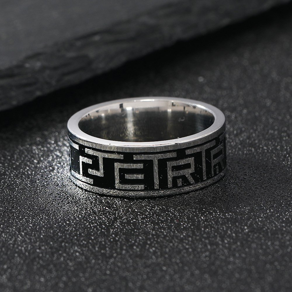 Supply European and American titanium steel rings with corrosion, blackening, oil lettering, men's fashion, stainless steel finger rings