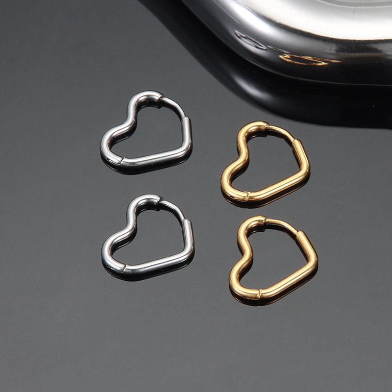 Titanium steel heart-shaped earrings women's stainless steel simple peach heart geometric shaped earrings French style gold-plated earrings