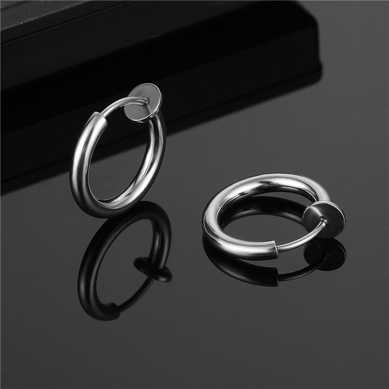 Titanium steel stainless steel earrings without ear holes, European and American fashion punk round ear bones, ear clips, simple earrings