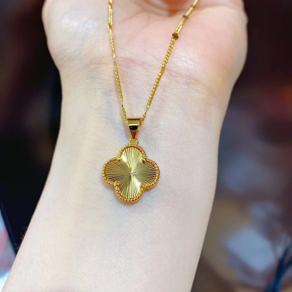 Necklace, women's sand gold plated real gold flower pendant, necklace, collarbone chain, fashionable and simple accessory that will not fade for a long time