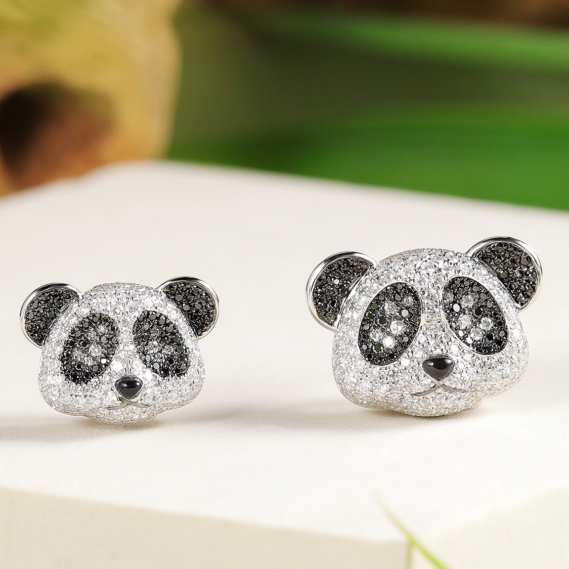 Light Luxury Design Full Diamond Black Gold Zircon Panda Set Cute Pendant Open Ring Earnail Female