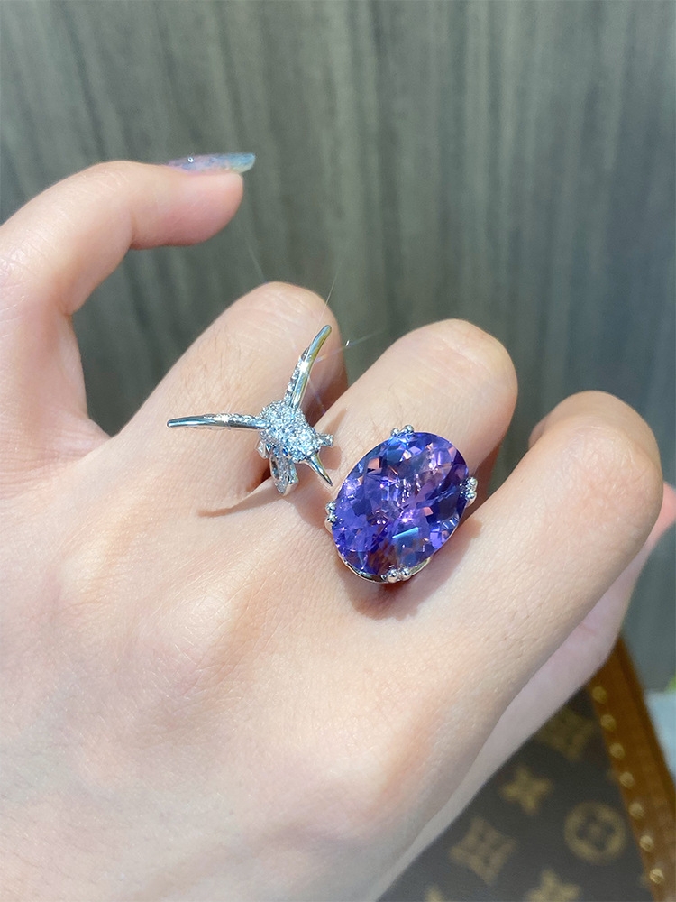 Luxurious and Elegant Diamond Simulation Santa Maria Sea Blue Treasure Hummingbird Ring High Dinning Color Treasure Open Women's Ring