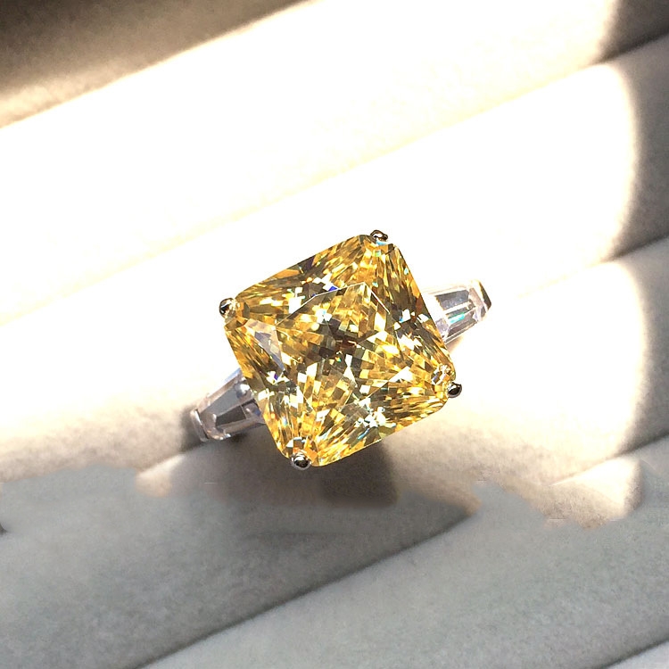 Dazzling and Radiant Simple Yellow Gemstone Ring