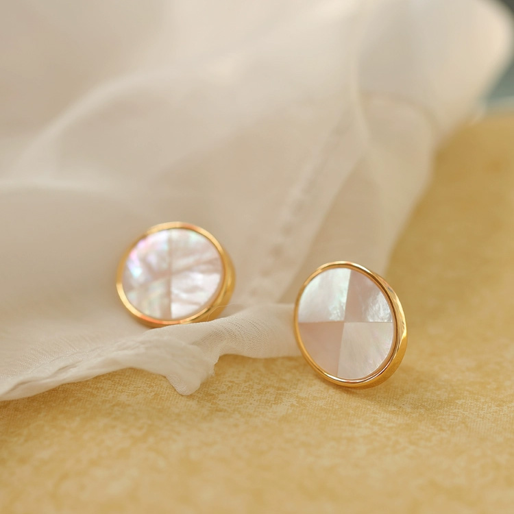 Gorgeous temperament, mother of pearl! Original homemade handmade cut and spliced natural shell earrings 925 sterling silver stud post earrings