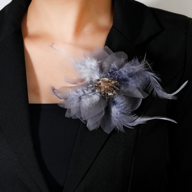 Atmosphere Feather Mesh Flower Crystal Brooch Chest Flower