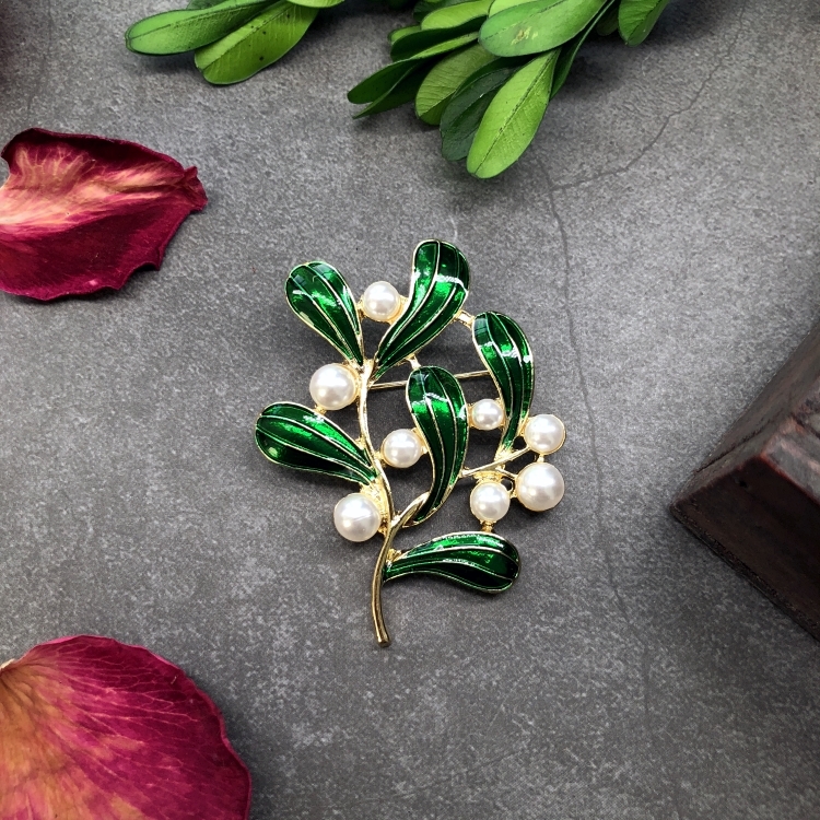 European and American handmade antique style high-end temperament enamel pearl brooch chest flower