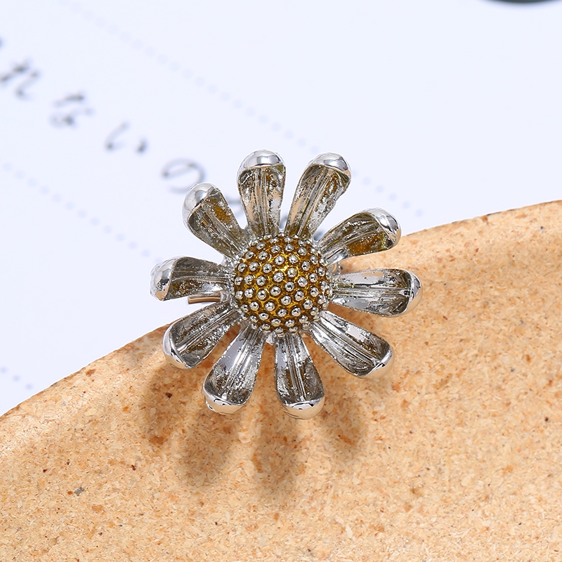 Fashionable, simple and exquisite crystal butterfly pearl small brooch chest flower