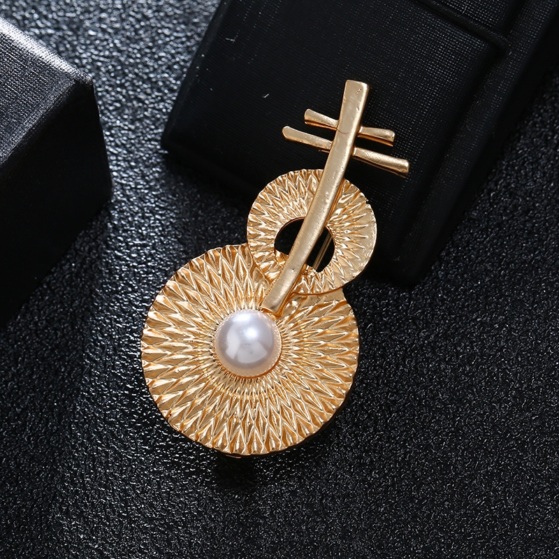 Flower and pearl gold beautiful luxurious temperament brooch chest flower