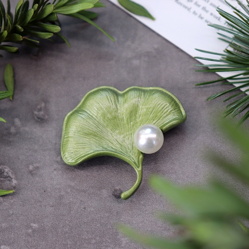 Handmade vintage forest plant series high-end pearl brooch chest flower