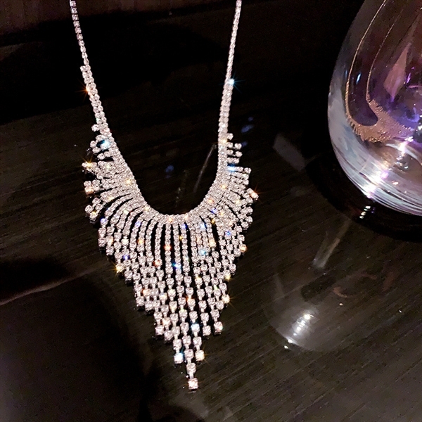 Sparkling and dazzling diamond studded banquet tassel necklace