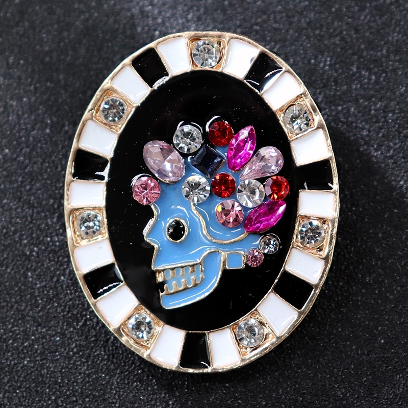 Various pearl, crystal, sapphire, luxurious diamond studded brooch, chest flower