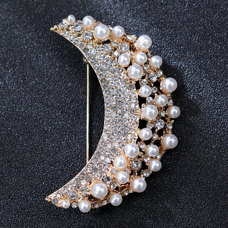 Various pearl, crystal, sapphire, luxurious diamond studded brooch, chest flower