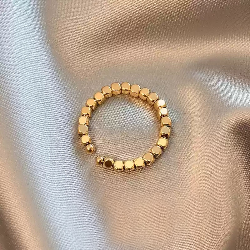 Golden fragment ring