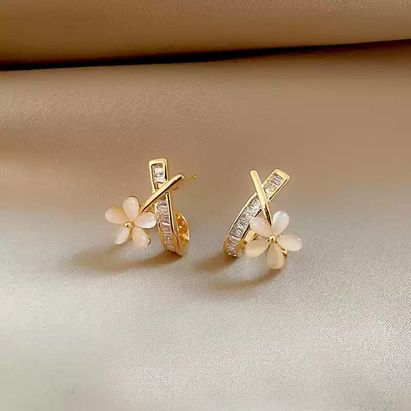 Daisy zircon earrings