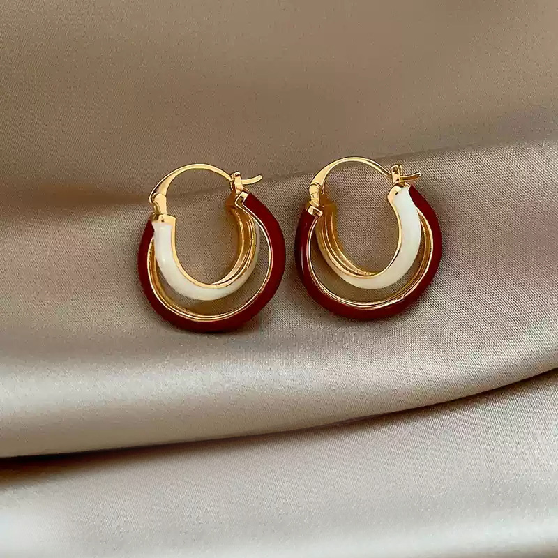 Wine red contrasting earrings~[Super white]