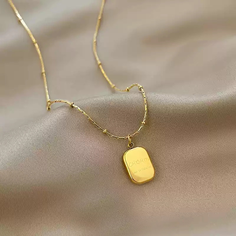 Golden small square necklace [main image]