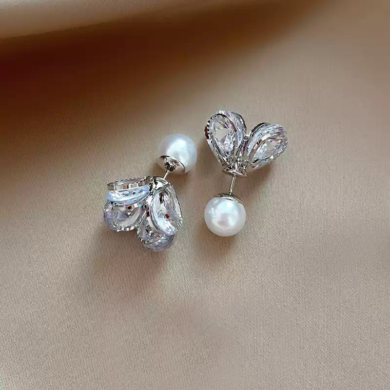 Sparkling diamond flower earrings