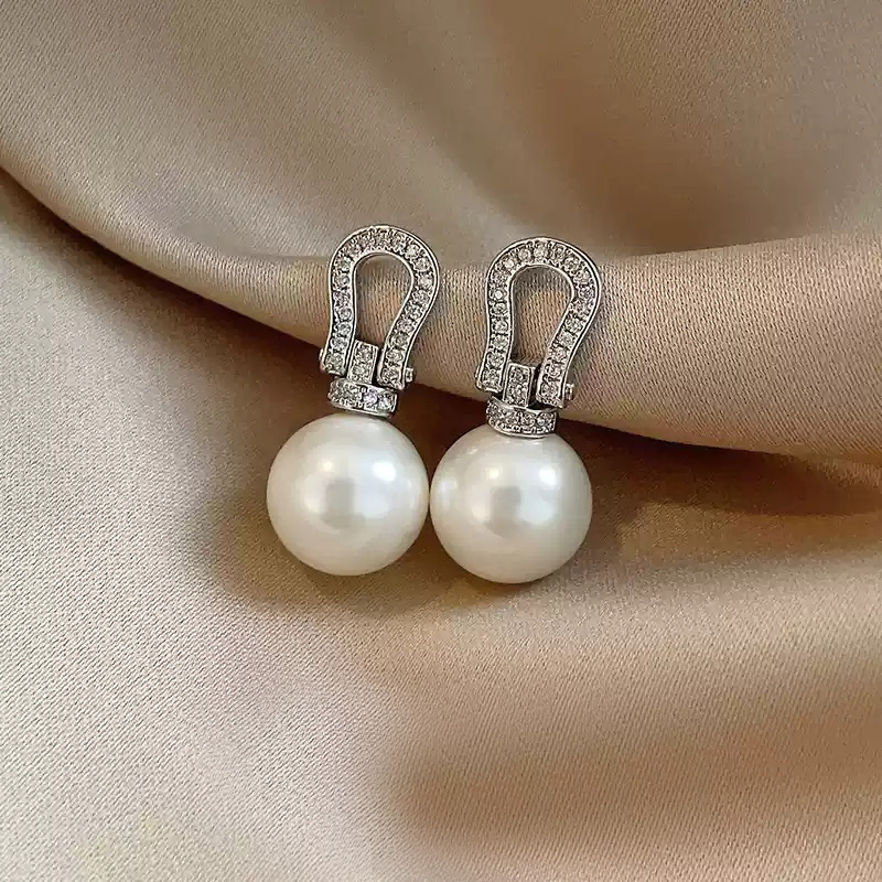 Horseshoe buckle pearl earrings/925 silver stud post pair