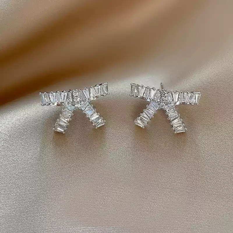 Super sparkling zircon bow earrings~