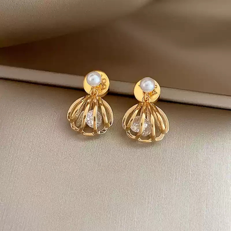 Pearl shell earrings/925 silver stud posts pair