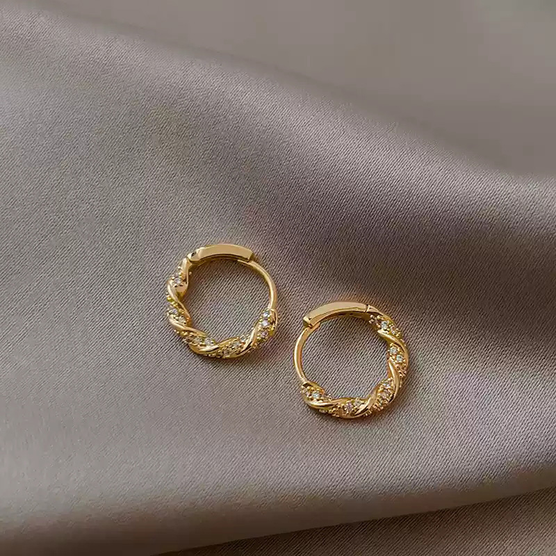 Earth Diamond Gold Ear Ring