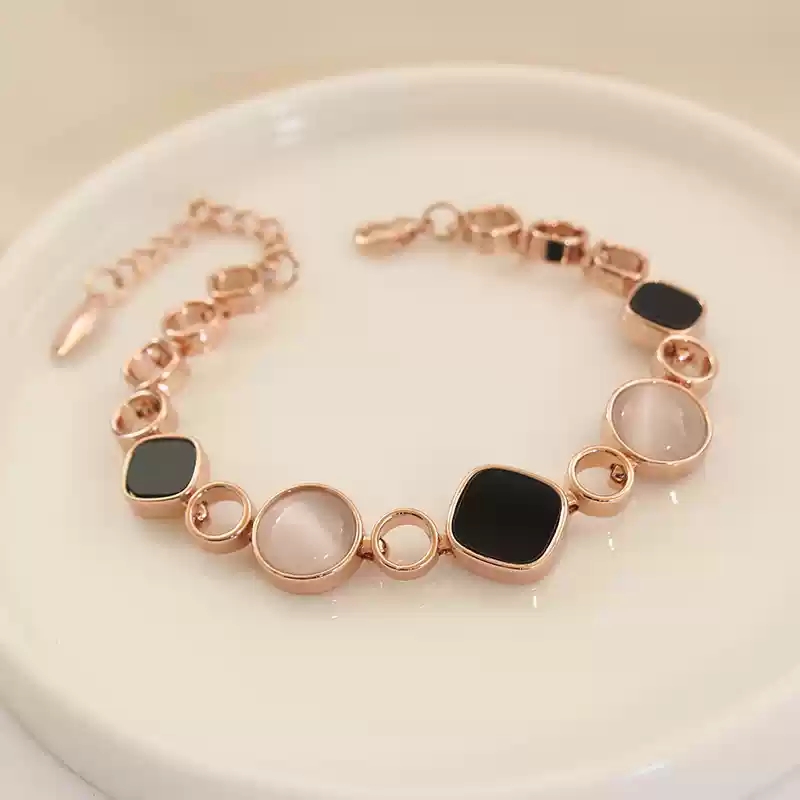 Rose gold bracelet 110326.1.58