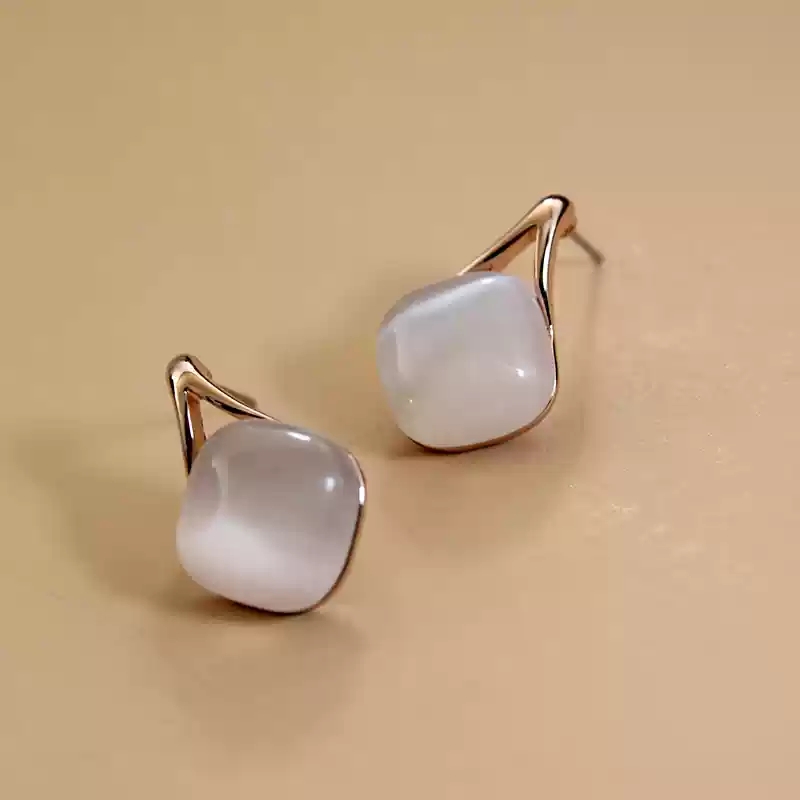 White Earrings 3 # 3