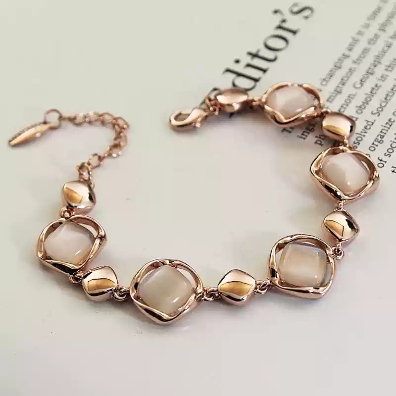 Hollow Apricot Bracelet 109148.2.52