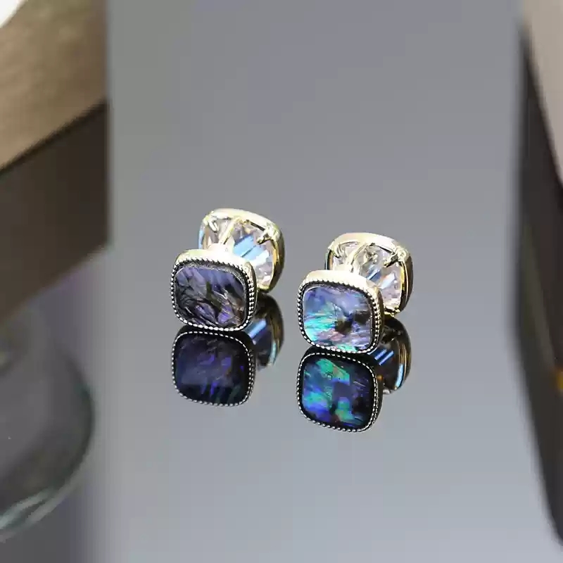 Double sided earrings