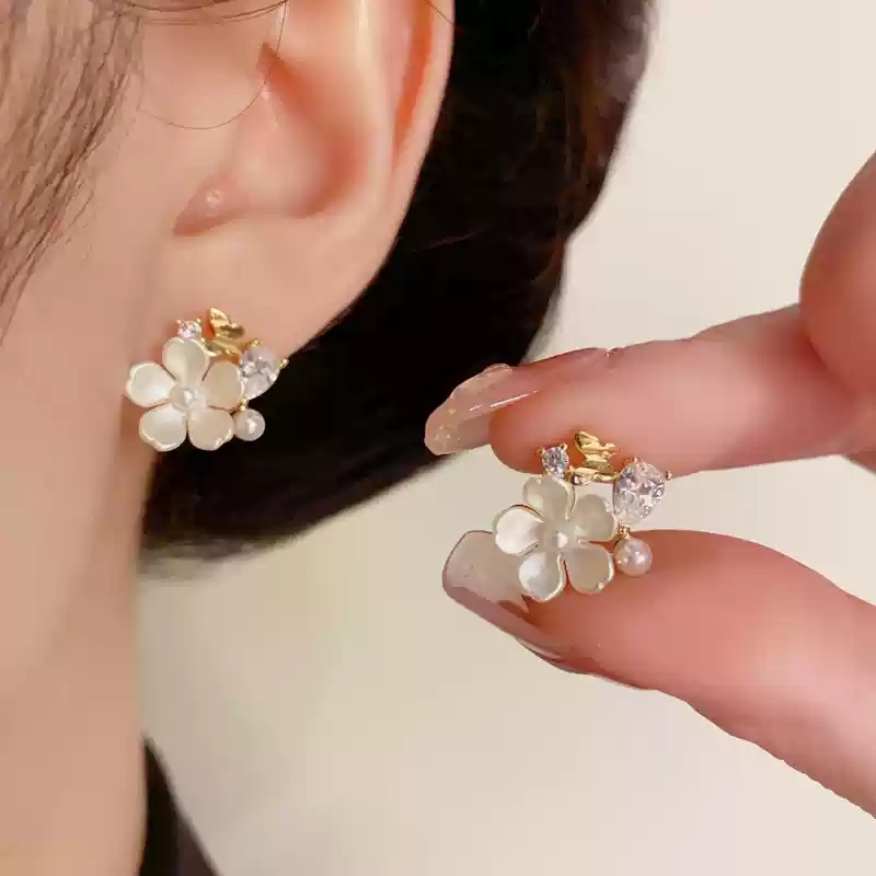 Five petal flower earrings