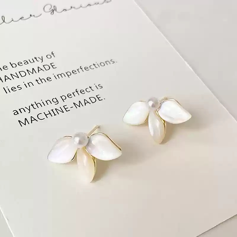 Flower earrings