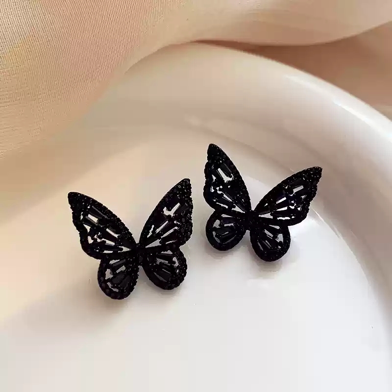 Black butterfly earrings~