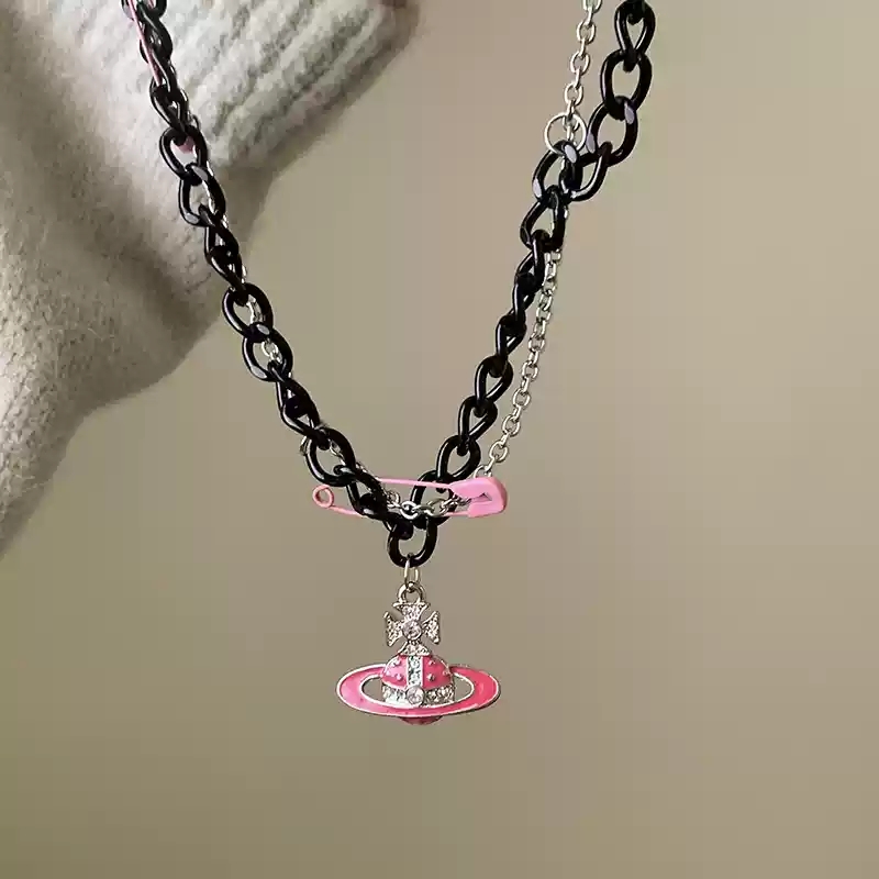 Black chain pin necklace