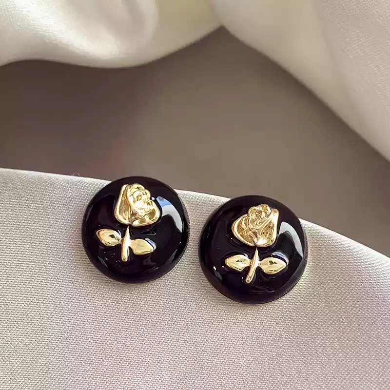 Rose earrings