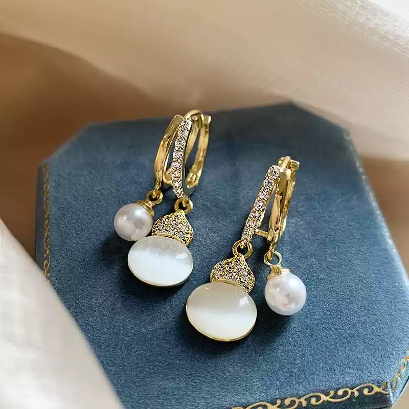 Hulu Pearl Earrings~