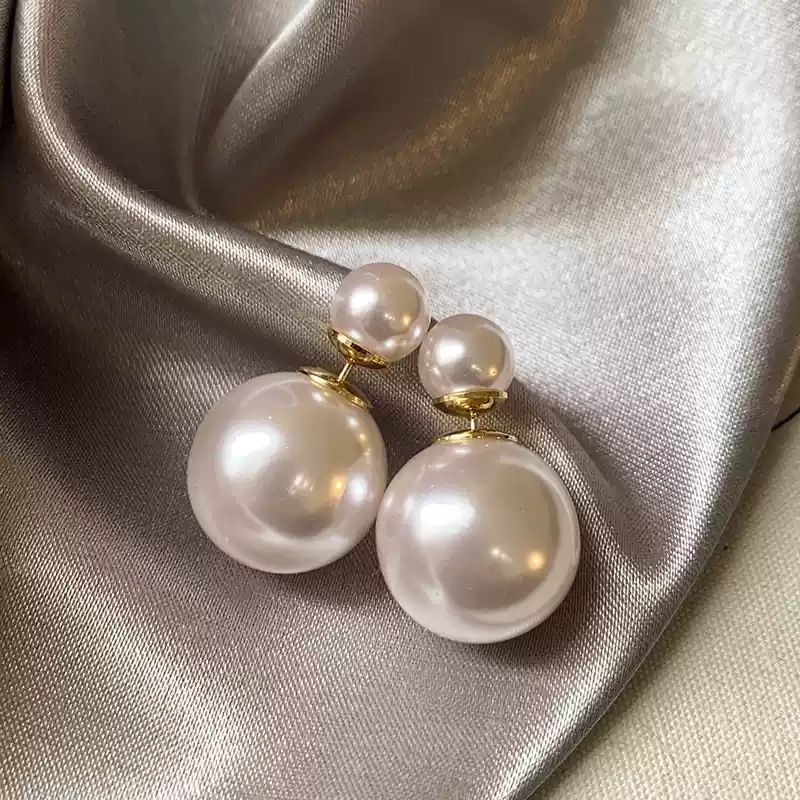 Double sided pearl earrings