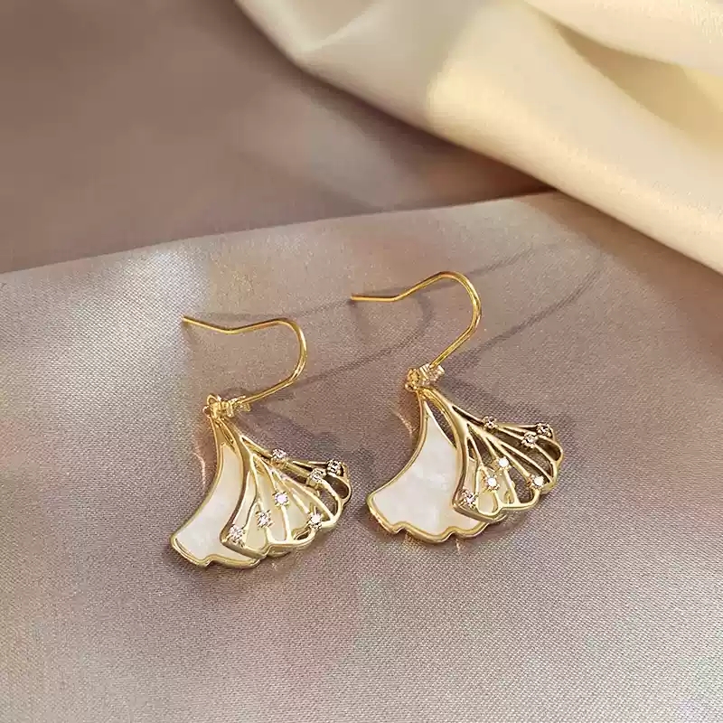 Fan shaped earrings