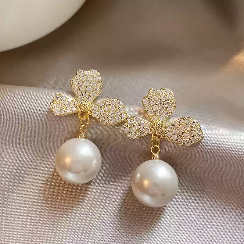 Flower Pearl Earrings