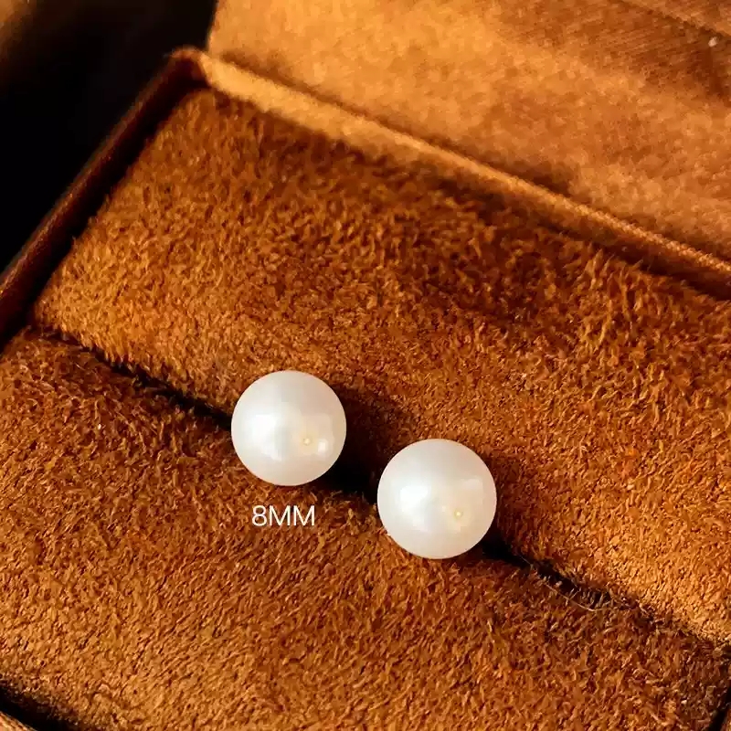 8MM pearl earrings