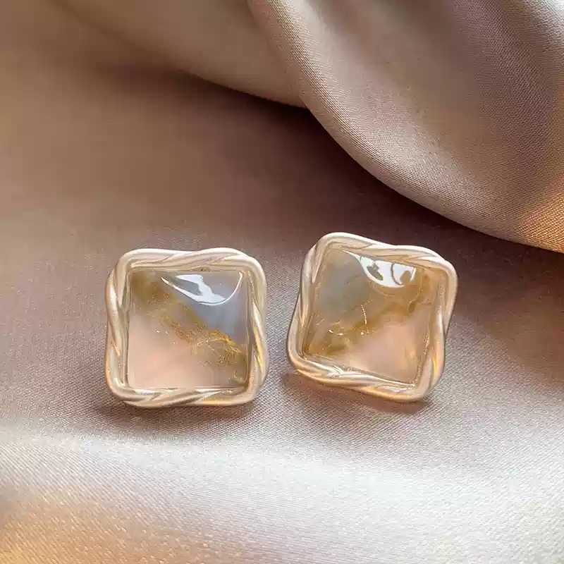 Wave colored square earrings