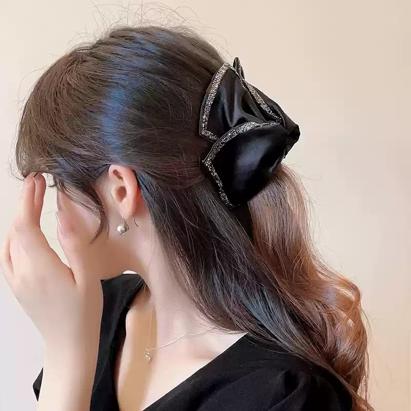 Hepburn style triangular hair clip