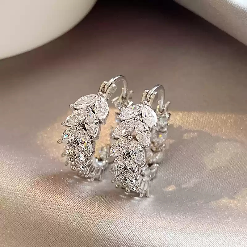 Silver zircon ear clip for wheat ears