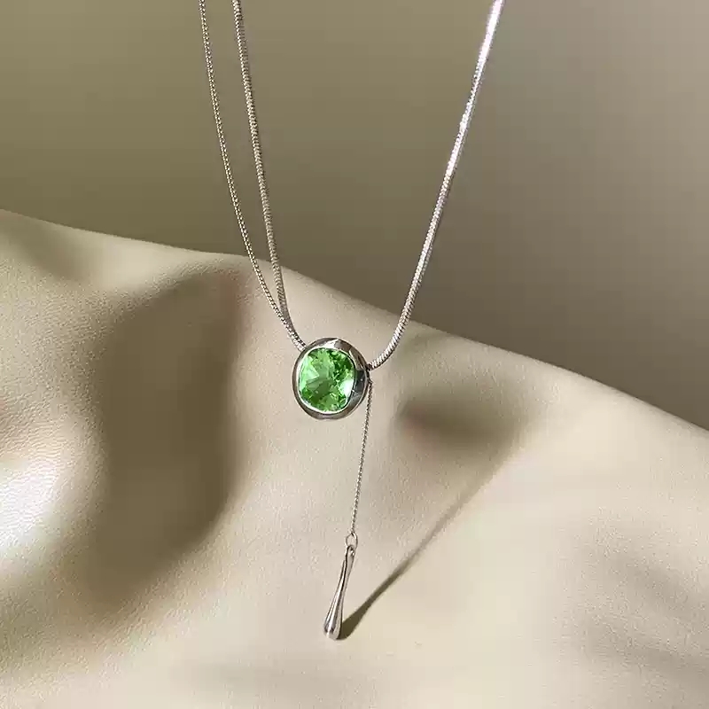 Green zircon necklace