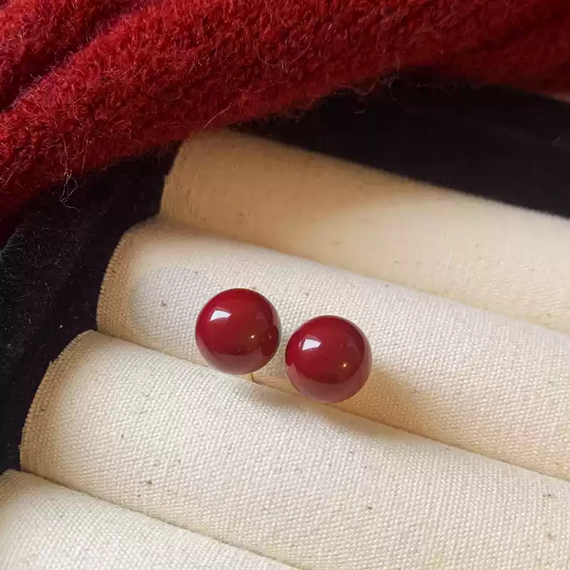 Red bean earrings 10mm