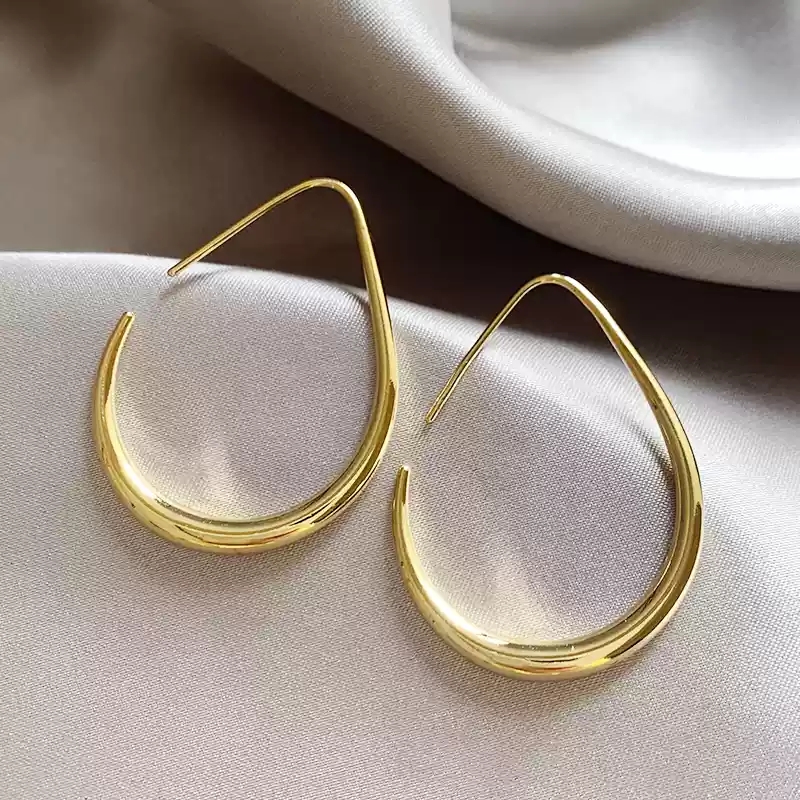 Water droplet circle earrings